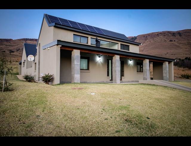 4 BEDROOM HOUSE FOR SALE IN VULINTABA COUNTRY ESTATE